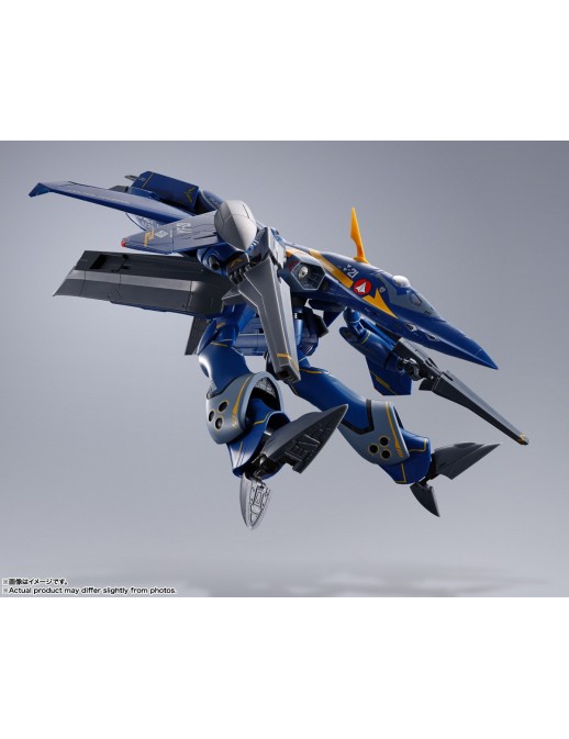 Bandai DX Chogokin Macross Plus YF-21 Gard Gore Bowman Custom