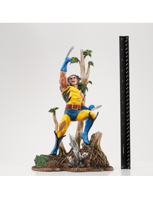 Diamond Select Toys Marvel Gallery Wolverine 1990