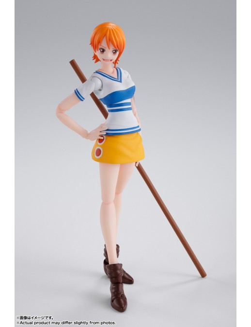 Bandai S.H. Figuarts One Piece Nami Romance Dawn