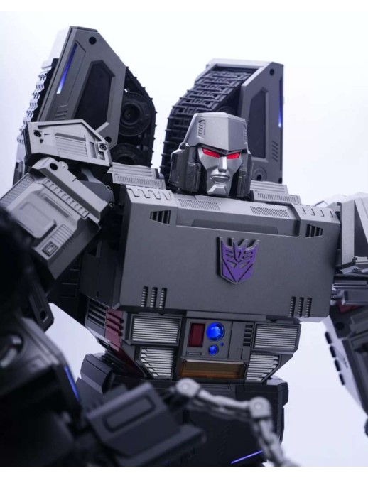 Robosen The Robot Company Transformers Interactive Auto-Converting Robot Megatron Elite