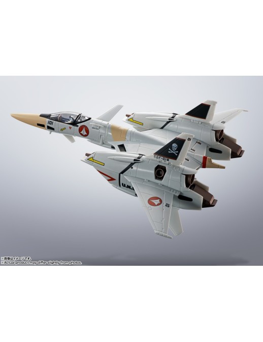 Bandai Hi-Metal R The Super Dimension Fortress Macross Flash Back 2012 VF-4 Lightning III
