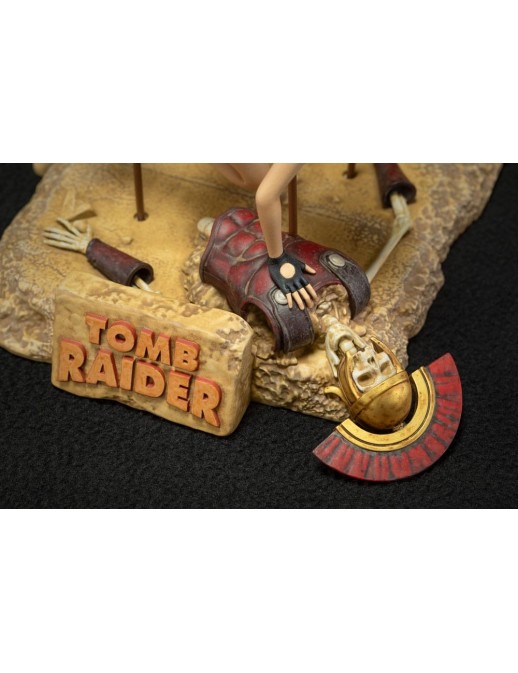 Dark Horse Tomb Raider Lara Croft Classic Era