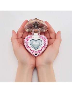 Bandai Sailor Moon Miracle Shiny Series Cosmic Heart Compact