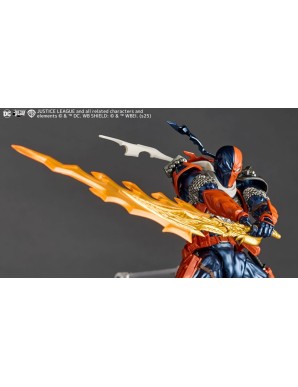 Kaiyodo Amazing Yamaguchi Revoltech No. 050 Deathstroke 1.5 Version