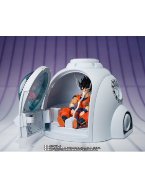 Bandai S.H. Figuarts Dragon Ball Z Medical Machine