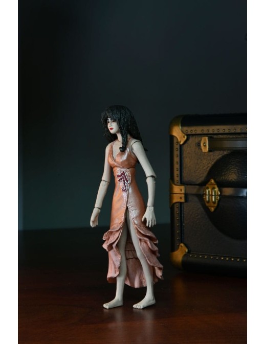 Neca Puppet Master Leech Woman & Toulon's Puppet Case