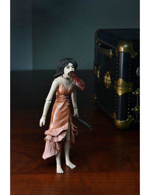 Neca Puppet Master Leech Woman & Toulon's Puppet Case