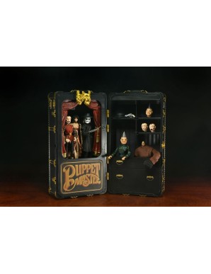 Neca Puppet Master Leech Woman & Toulon's Puppet Case