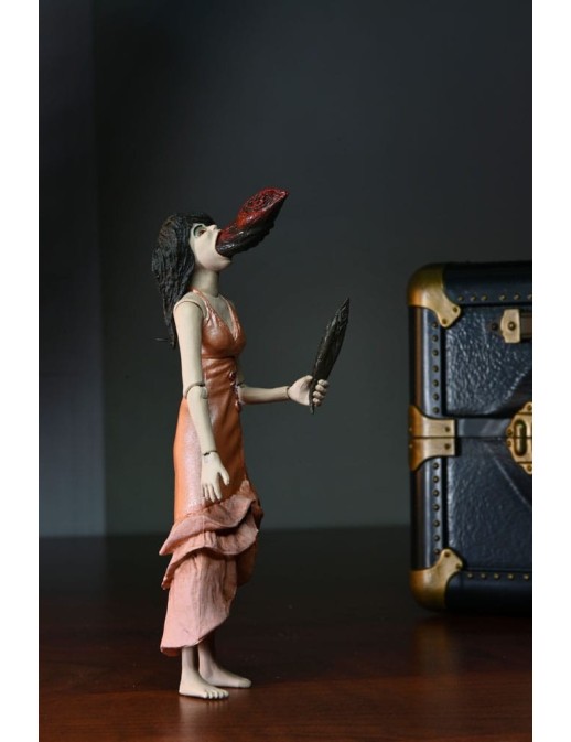 Neca Puppet Master Leech Woman & Toulon's Puppet Case