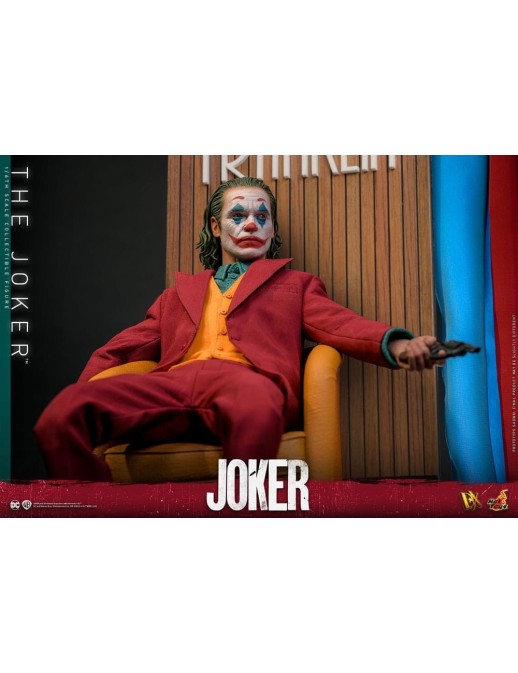 Hot Toys Joker 1/6 Scale Collectible Figure