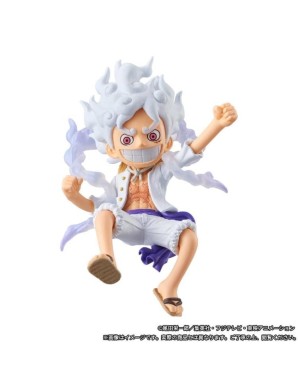 Bandai Premium One Piece World Collectable Figure Premium Monkey D. Luffy Special Figure