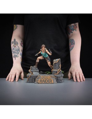 Dark Horse Tomb Raider Lara Croft