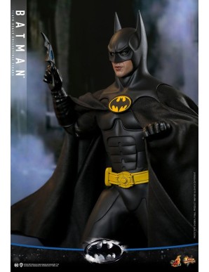 Hot Toys Movie Masterpiece Batman Returns 1/6 Scale Collectible Figure