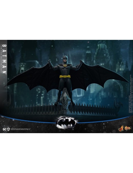 Hot Toys Movie Masterpiece Batman Returns 1/6 Scale Collectible Figure