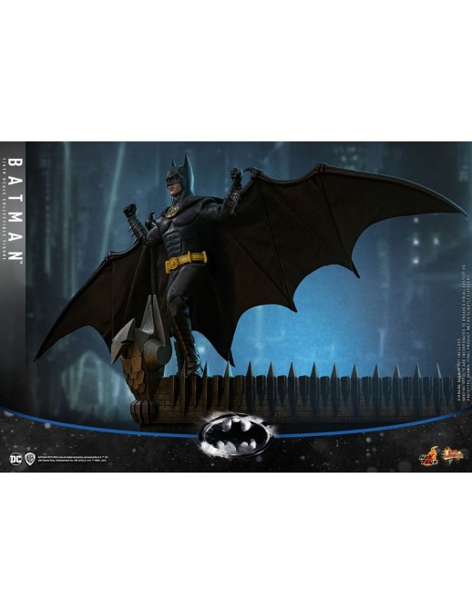 Hot Toys Movie Masterpiece Batman Returns 1/6 Scale Collectible Figure