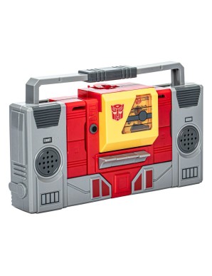 Hasbro Transformers Generations Retro Autobot Blaster & Steeljaw