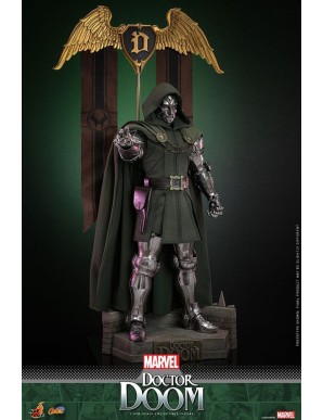 Hot Toys Marvel Comics Doctor Doom 1/6 Scale Collectible Figure