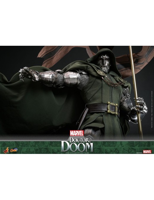 Hot Toys Marvel Comics Doctor Doom 1/6 Scale Collectible Figure