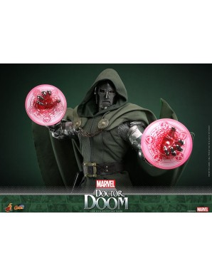 Hot Toys Marvel Comics Doctor Doom 1/6 Scale Collectible Figure