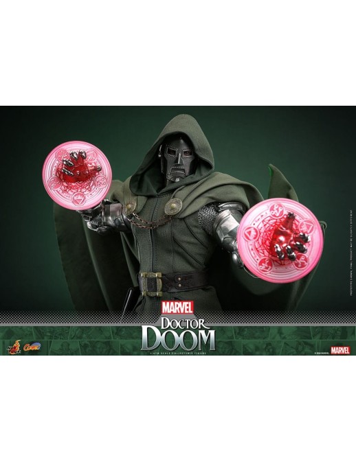 Hot Toys Marvel Comics Doctor Doom 1/6 Scale Collectible Figure