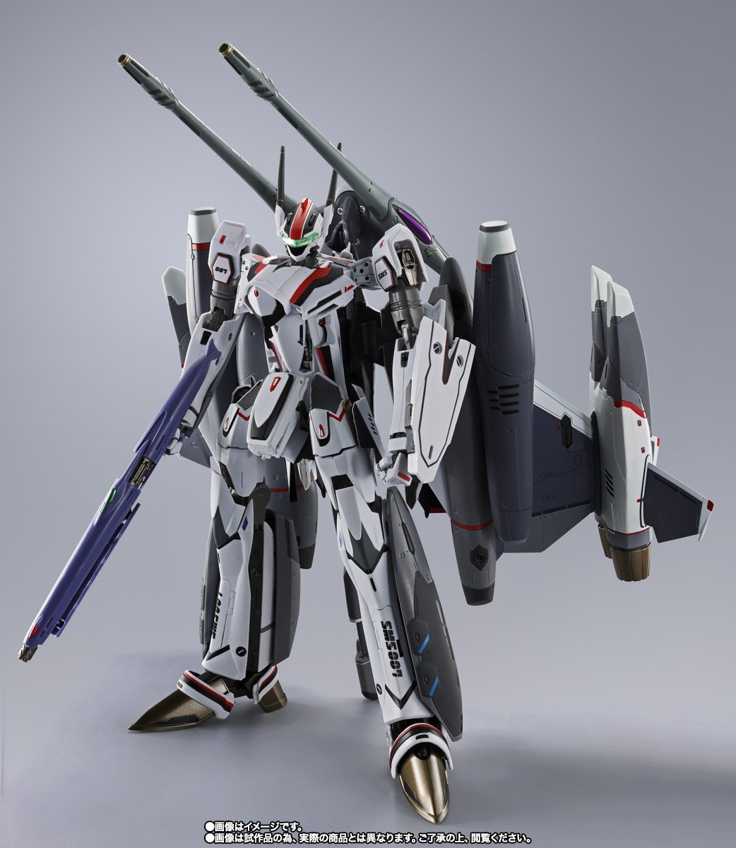 BANDAI DX CHOGOKIN MACROSS FRONTIER VF-25F TORNADO MESSIAH VALKYRIE ALTO SAOTOME REVIVAL VERSION