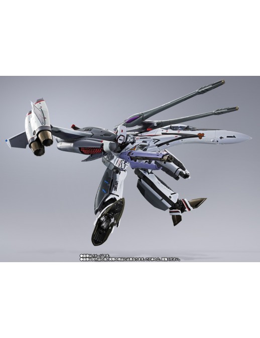 Bandai DX Chogokin Macross Frontier VF-25F Tornado Messiah Valkyrie Alto Saotome Revival Version
