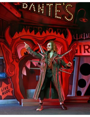 Neca Beetlejuice 1988 Ultimate Beetlejuice Trenchcoat with Spikes Inferno Room Deluxe Set