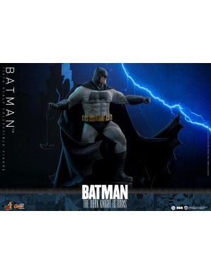 Hot Toys DC Comics Masterpiece Batman The Dark Knight Returns 1/6 Scale Collectible Figure