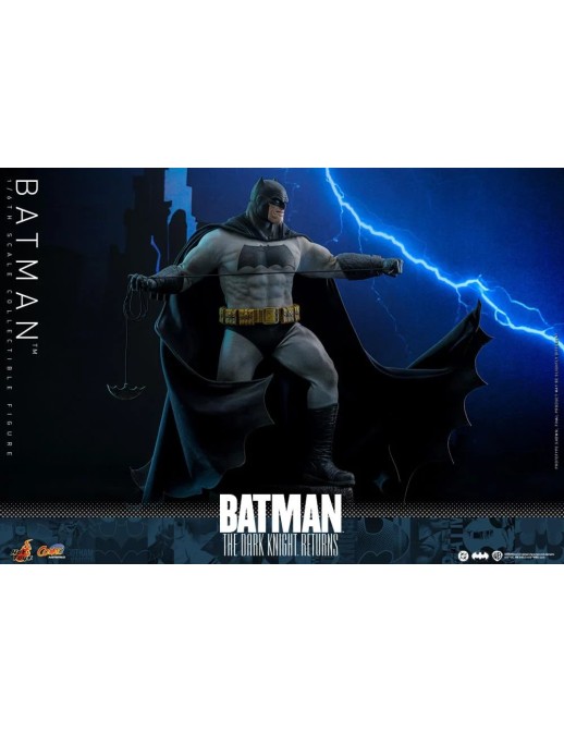Hot Toys DC Comics Masterpiece Batman The Dark Knight Returns 1/6 Scale Collectible Figure