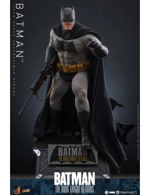 Hot Toys DC Comics Masterpiece Batman The Dark Knight Returns 1/6 Scale Collectible Figure