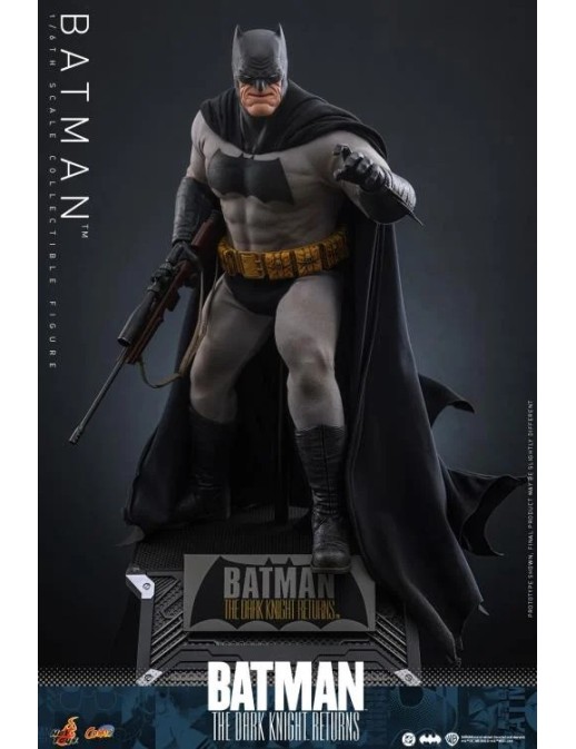 Hot Toys DC Comics Masterpiece Batman The Dark Knight Returns 1/6 Scale Collectible Figure