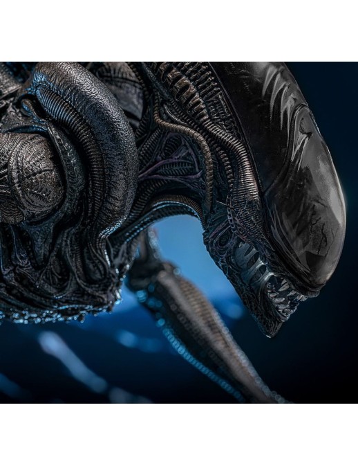 Hot Toys Movie Masterpiece Alien Romulus Scorched Xenomorph 1/6 Scale Collectible Figure