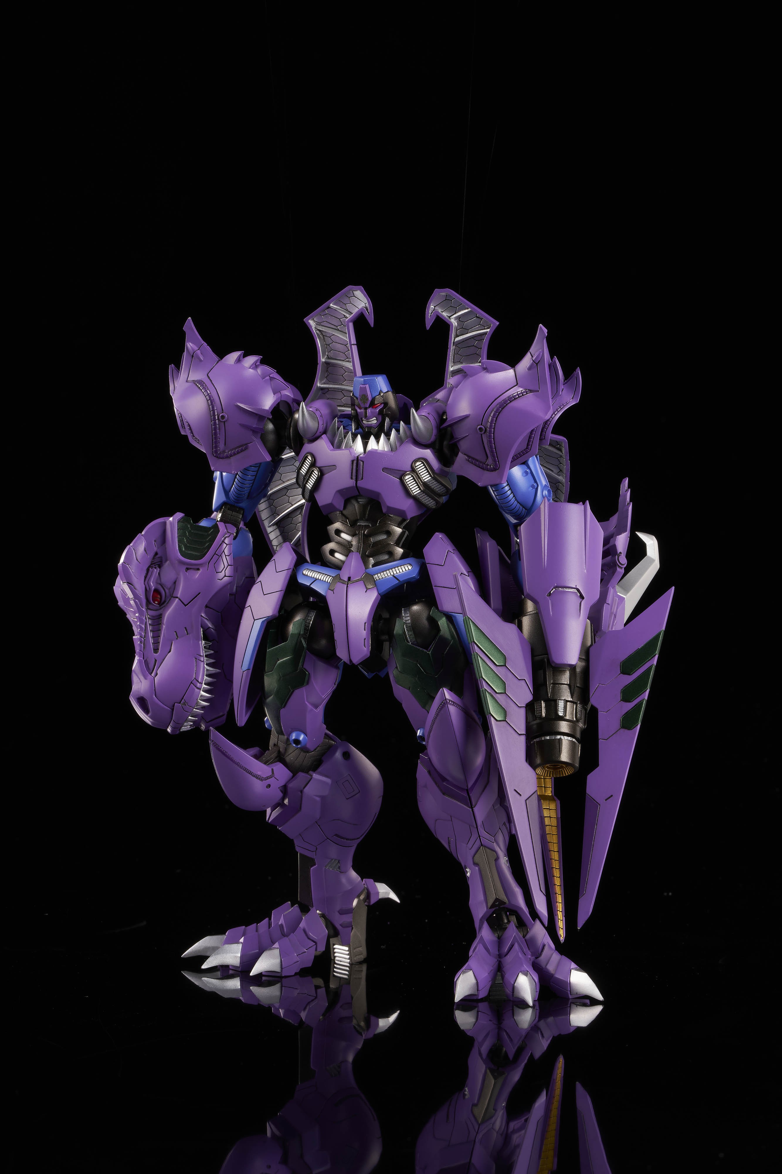 FLAME TOYS ACTION SERIES TRANSFORMERS BEAST MEGATRON