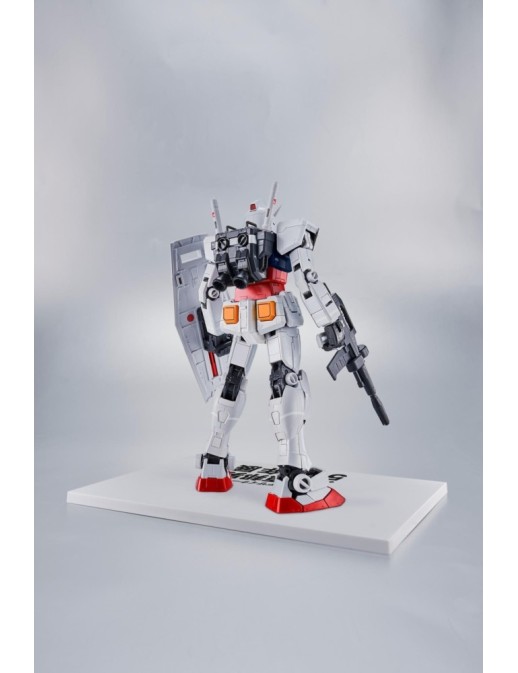 P-Bandai Real Grade RG 1/144 Mobile Suit Gundam RX-78-2 Gundam Okawara Kunio Exhibition Version
