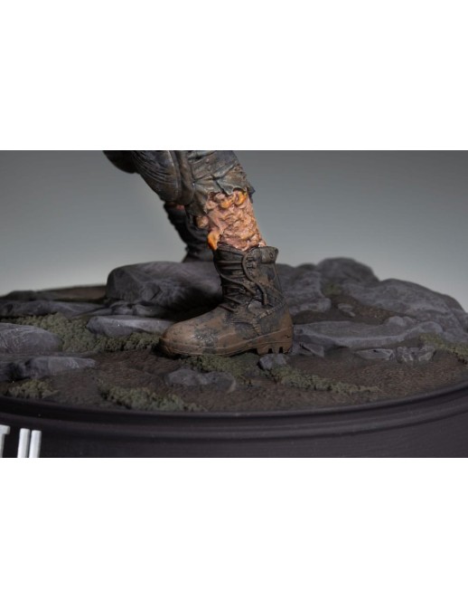 Dark Horse The Last of Us Part II Armored Clicker