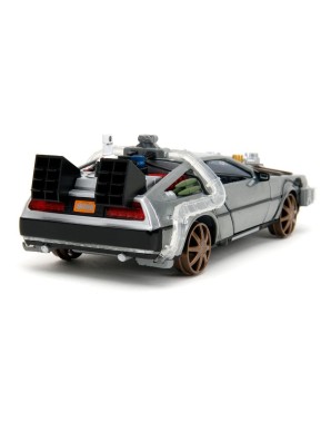 Jada Toys Diecast Model 1/24 Scale Back To The Future III DMC Delorean Time Machine Railroad Wheels