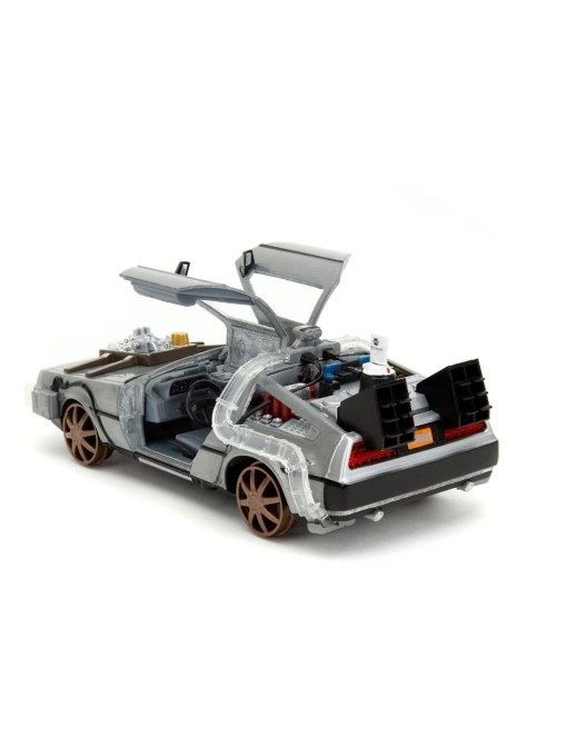 Jada Toys Diecast Model 1/24 Scale Back To The Future III DMC Delorean Time Machine Railroad Wheels