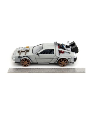 Jada Toys Diecast Model 1/24 Scale Back To The Future III DMC Delorean Time Machine Railroad Wheels