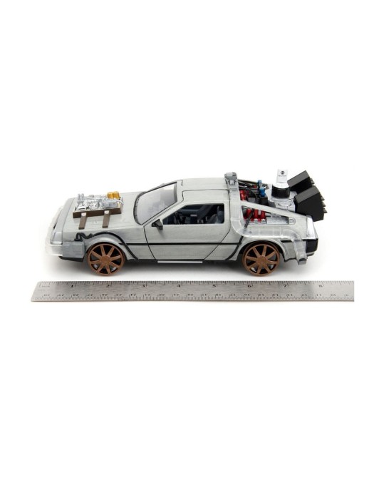 Jada Toys Diecast Model 1/24 Scale Back To The Future III DMC Delorean Time Machine Railroad Wheels