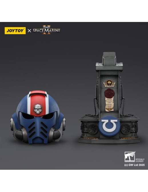 Joy Toy Warhammer 40,000 Space Marine 2 Ultramarines Lieutenant Titus Helmet Replica with Display Stand
