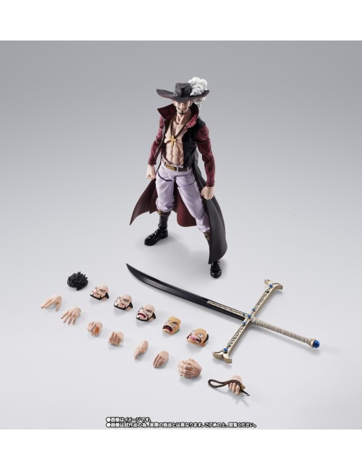 Bandai S.H. Figuarts One Piece Dracule Mihawk Hawk-Eye