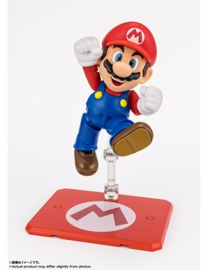 Bandai S.H. Figuarts Super Mario Mario