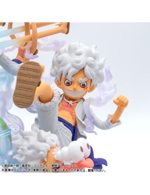 Bandai Premium One Piece World Collectable Figure Premium Monkey D. Luffy Gear 5 Special Figure