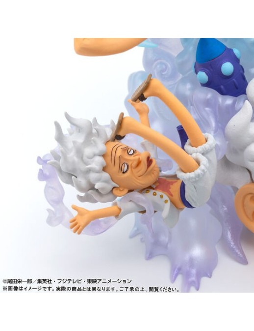 Bandai Premium One Piece World Collectable Figure Premium Monkey D. Luffy Gear 5 Special Figure