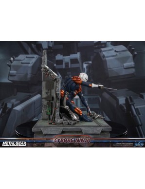 First 4 Figures Metal Gear Solid Cyborg Ninja Gray Fox