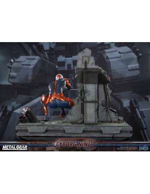 First 4 Figures Metal Gear Solid Cyborg Ninja Gray Fox