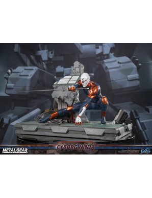 First 4 Figures Metal Gear Solid Cyborg Ninja Gray Fox