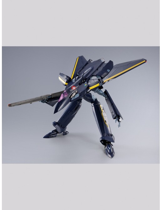 Bandai DX Chogokin Macross 7 VF-17S Nightmare Stealth Valkyrie Gamlin Kizaki Custom