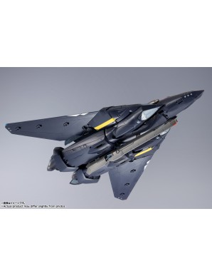 Bandai DX Chogokin Macross 7 VF-17S Nightmare Stealth Valkyrie Gamlin Kizaki Custom
