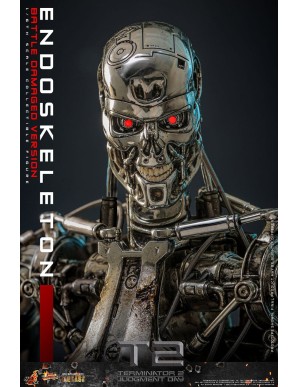 Hot Toys Movie Masterpiece Terminator 2 Judgement Endoskeleton Battle Damaged Version 1/6 Scale Collectible Figure